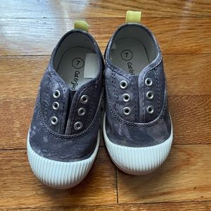 Cat and Jack sneaker toddler 7